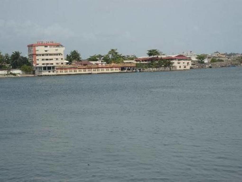 Hotel Du Lac Cotonou Exterior photo