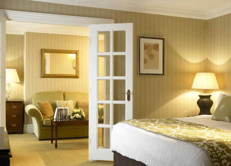 Delta Hotels By Marriott Durham Royal County Room photo