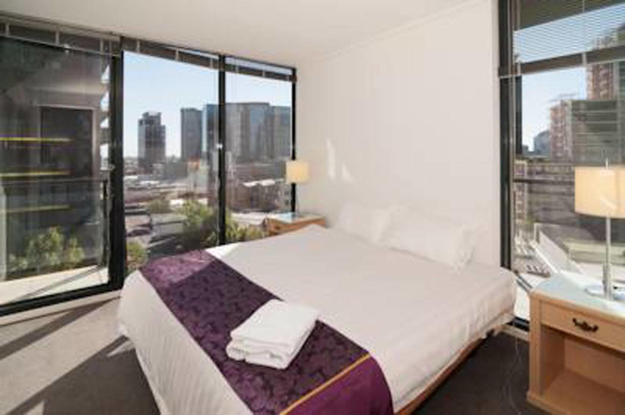 Inner Melbourne Serviced Apartments Exterior photo