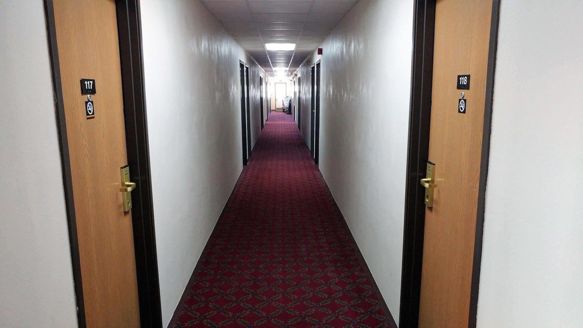 Red Carpet Inn - Windom Exterior photo