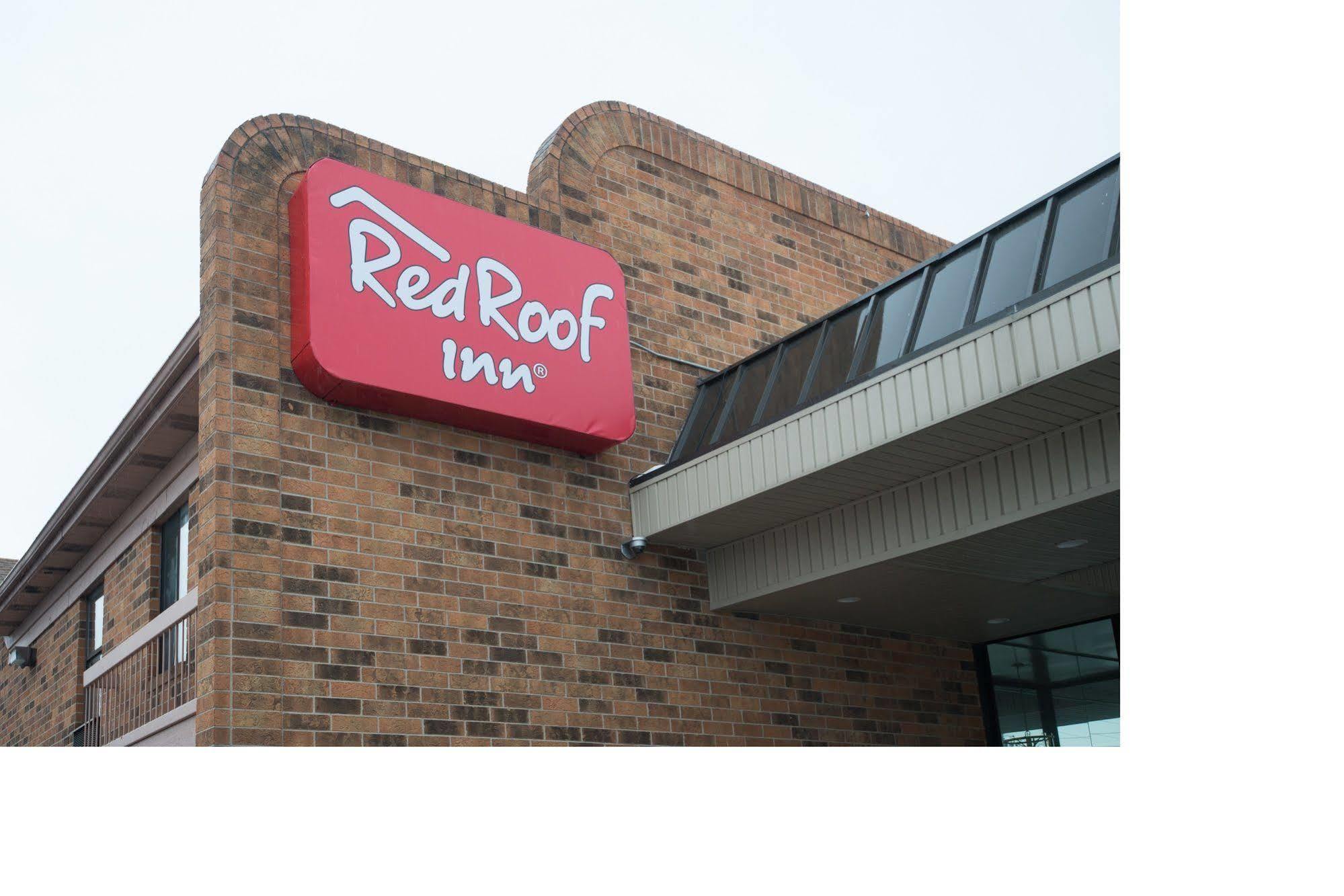 Red Roof Inn Fort Wayne Exterior photo