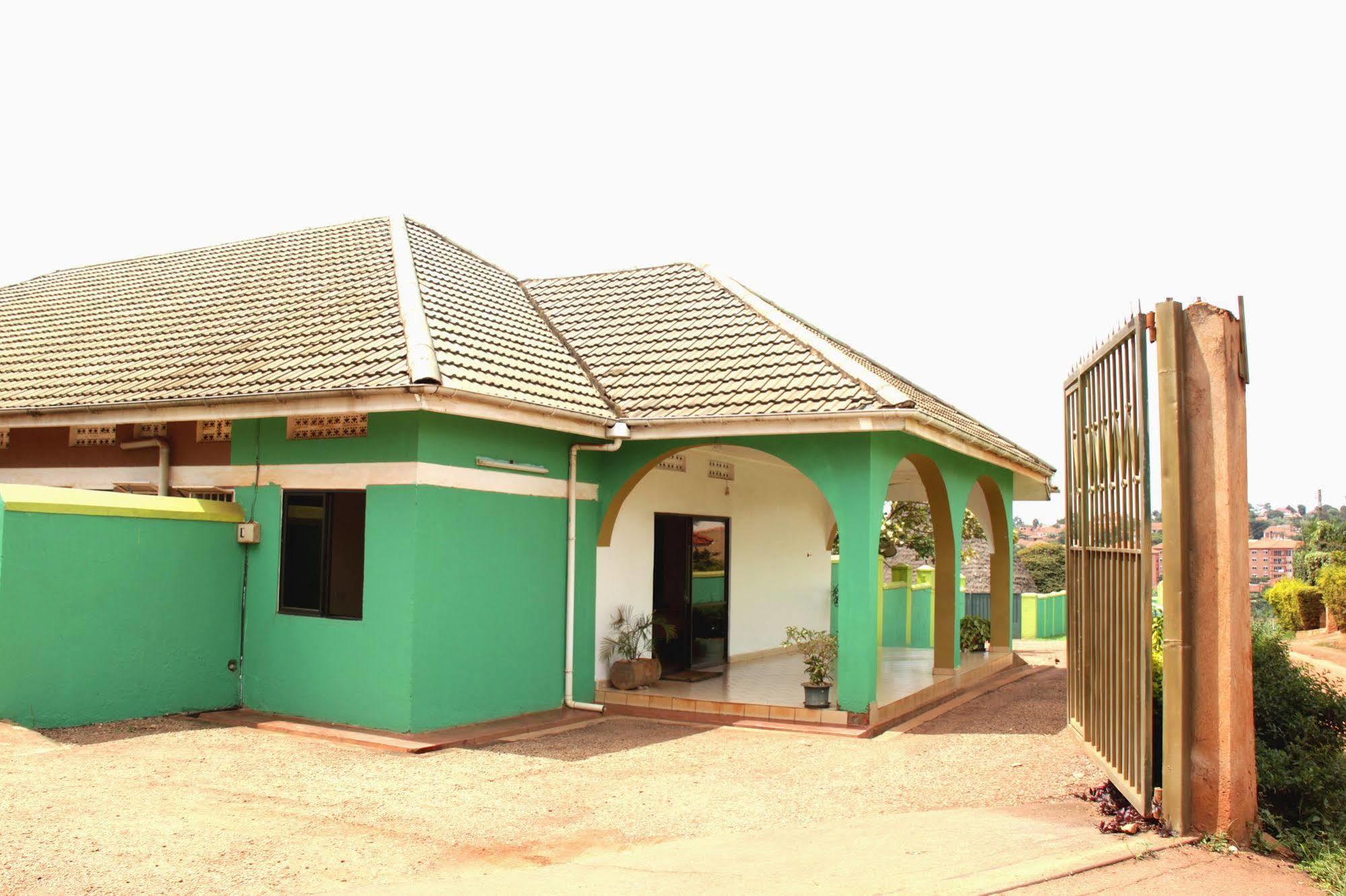 Kiwatule Cottages Kampala Exterior photo