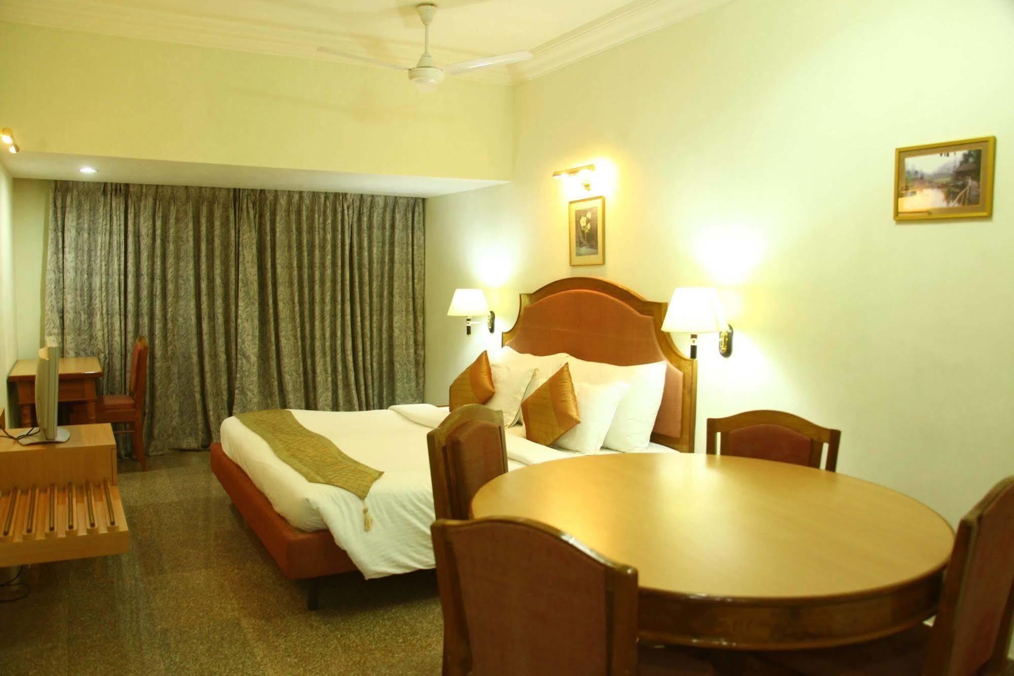 Saj Luciya -A Classified 4 Star Hotel Thiruvananthapuram Exterior photo