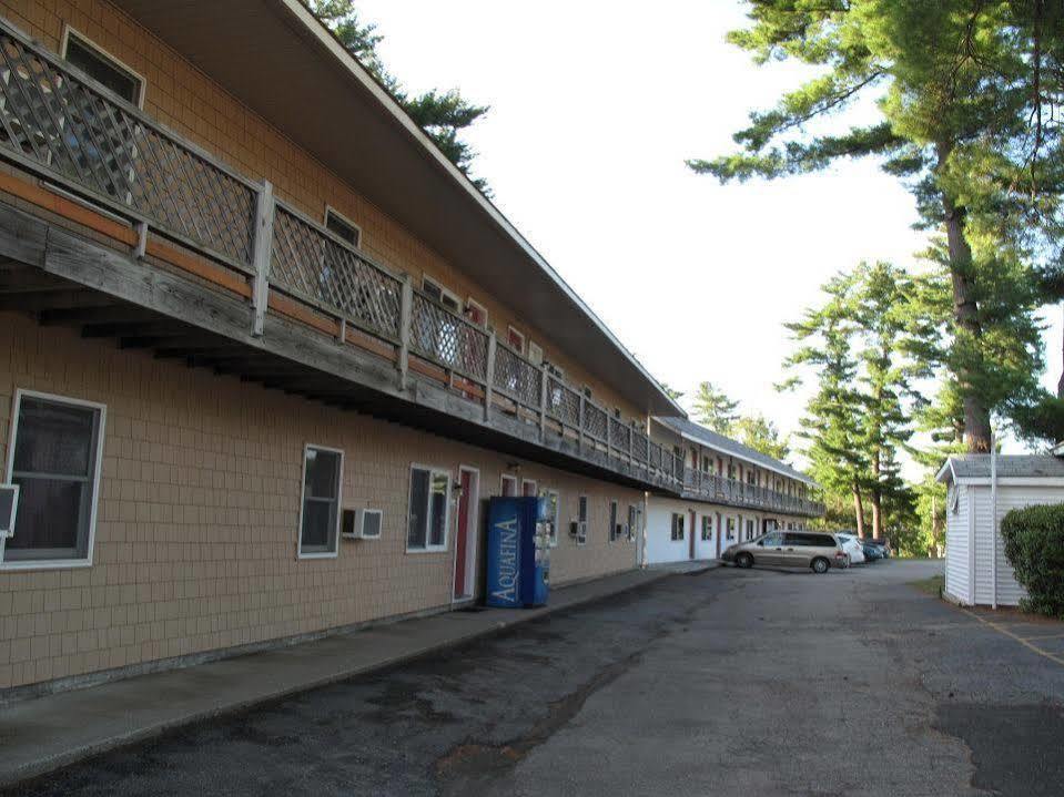 Milford Motel On The River Exterior photo