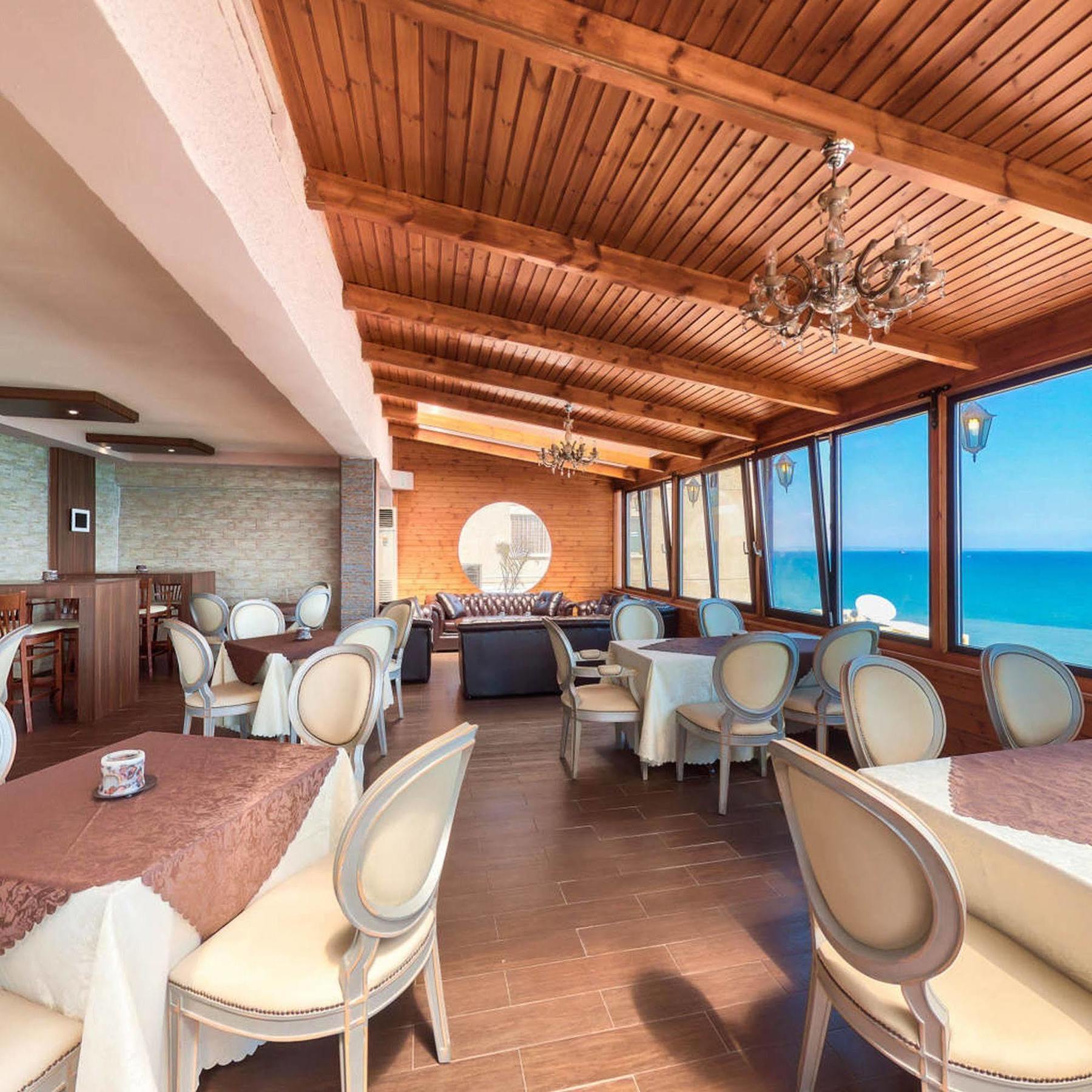 Mackenzie Beach Hotel Larnaca Exterior photo