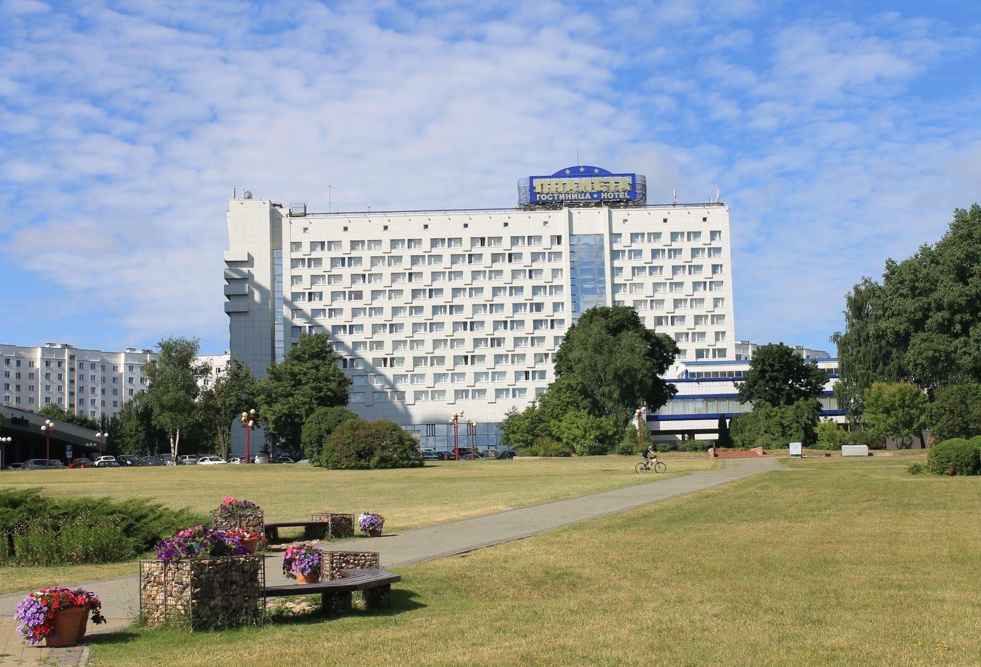 Planeta Hotel Minsk Exterior photo