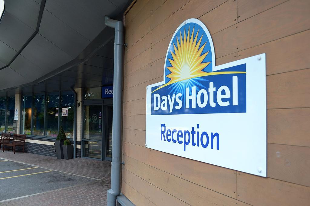 Days Hotel Derby Exterior photo