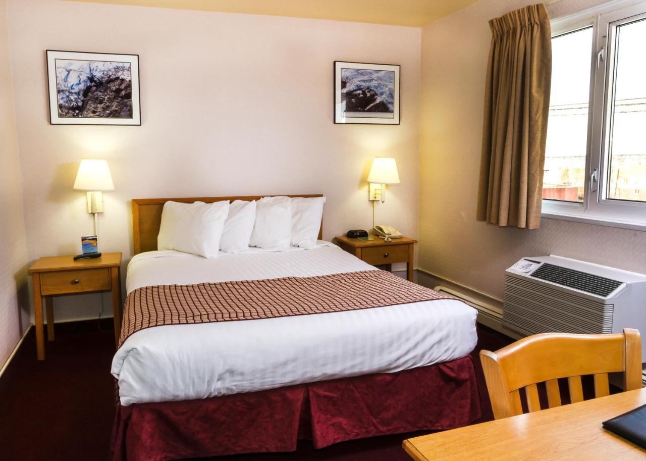 Guesthouse Inn & Suites Anchorage Inn Room photo