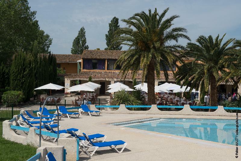 Hotel Club Village Camarguais Arles Exterior photo
