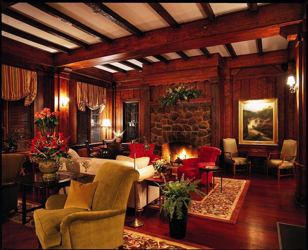 The Willcox Hotel Aiken Interior photo
