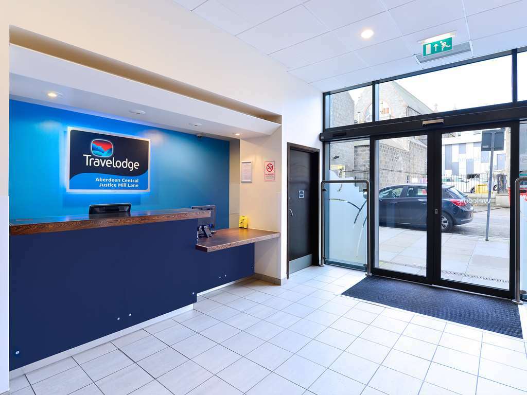 Travelodge Aberdeen Central Justice Mill Interior photo