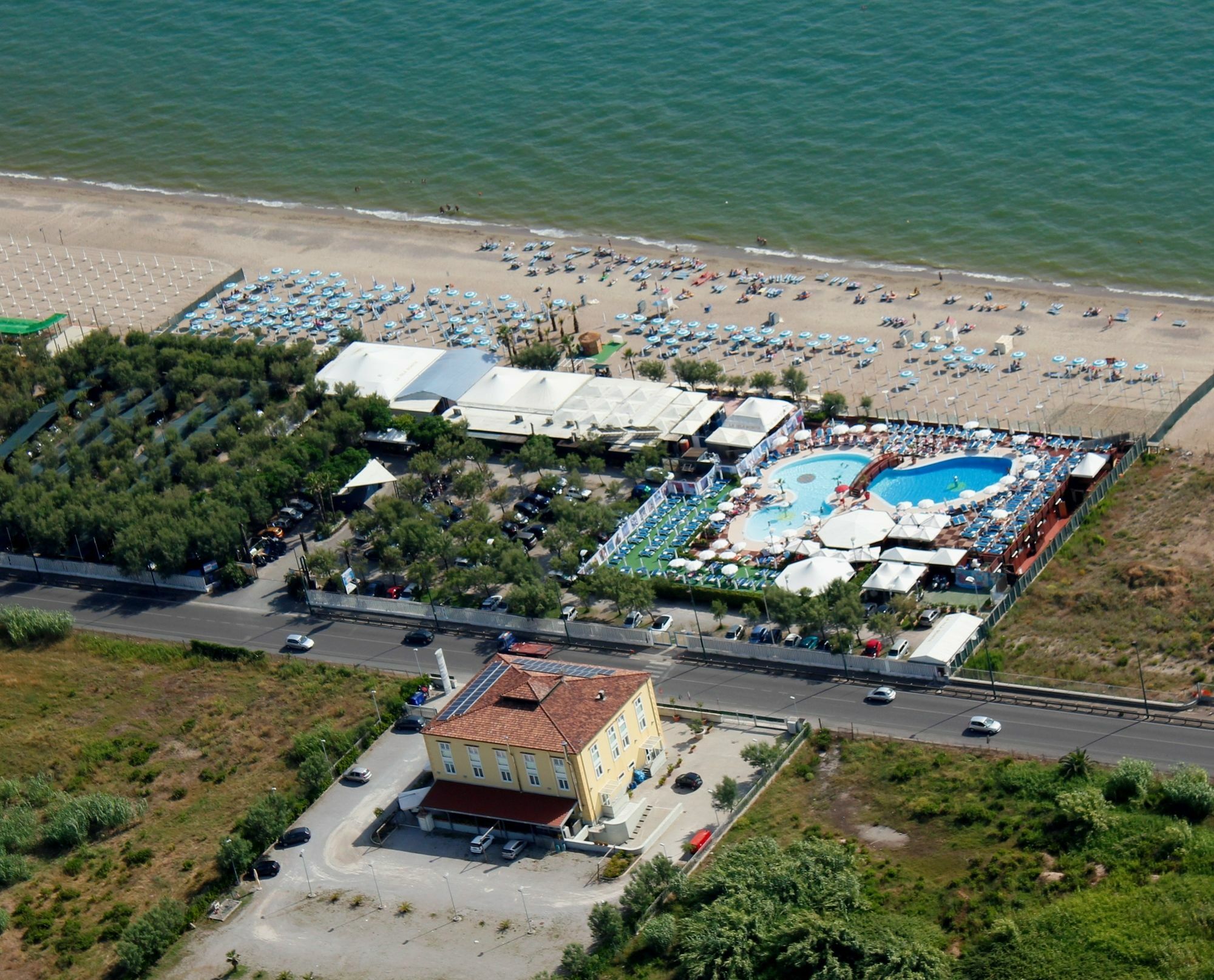La Isla Resort Pontecagnano Exterior photo