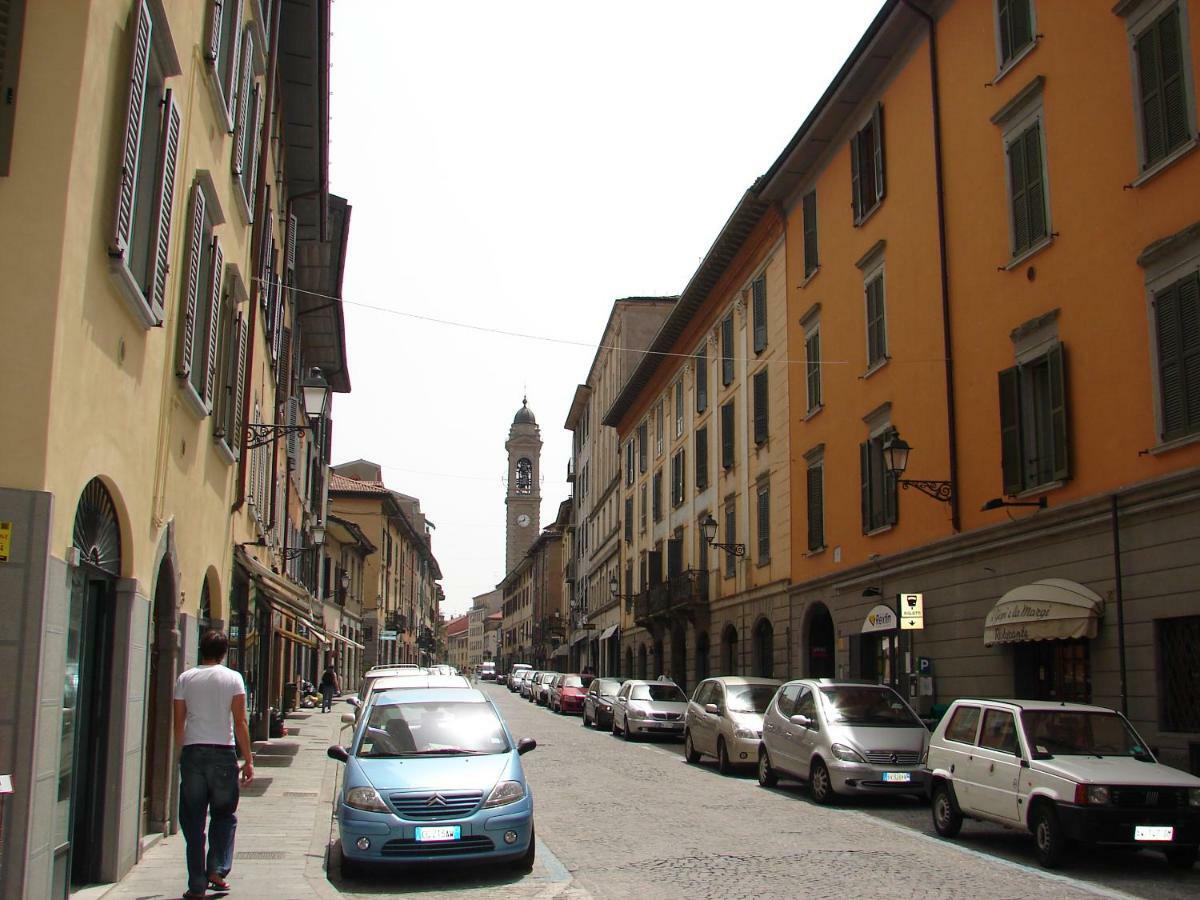 Antico Borgo Aparthotel Bergamo Exterior photo