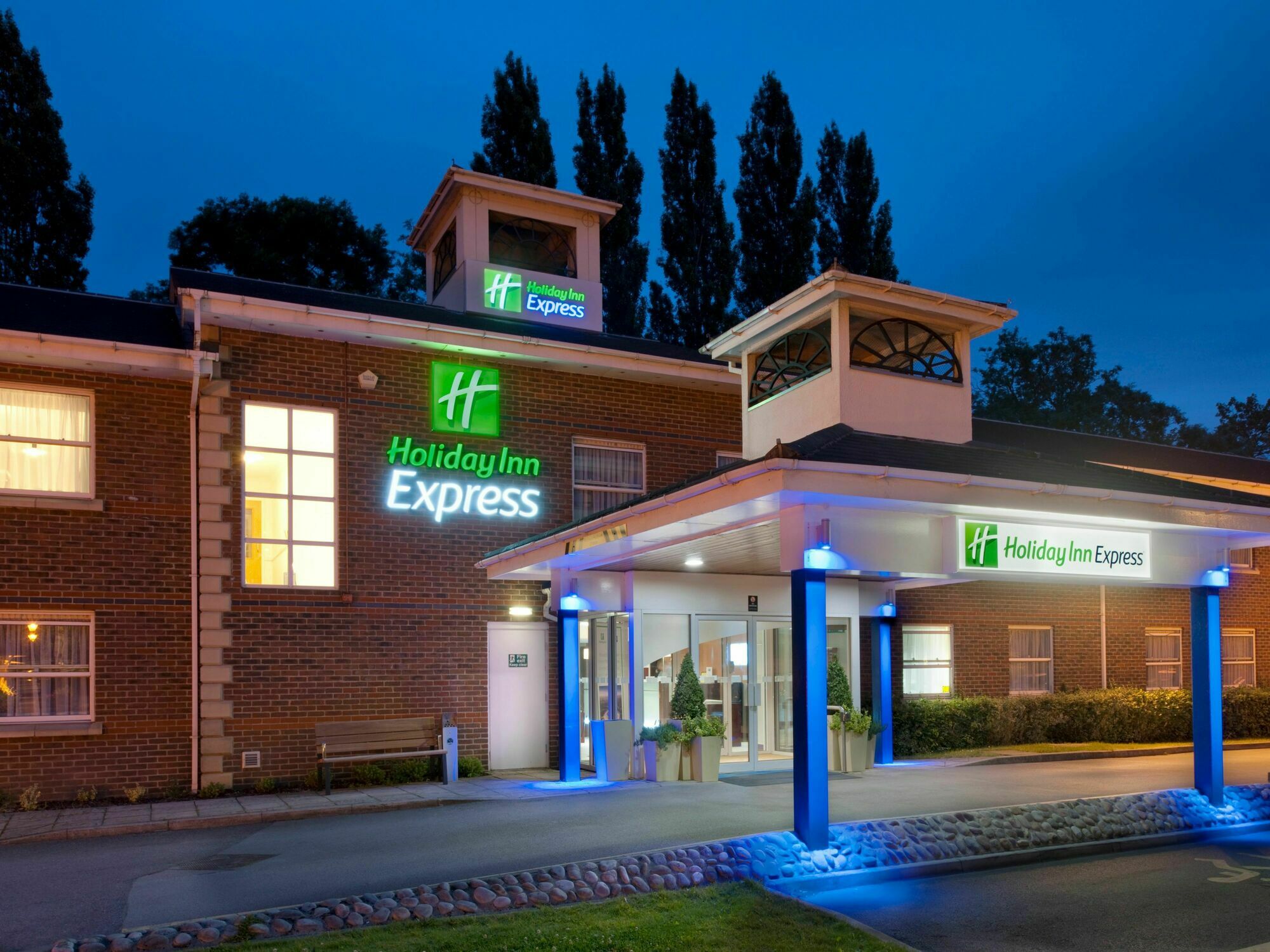 Holiday Inn Express Leeds-East, An Ihg Hotel Leeds  Exterior photo