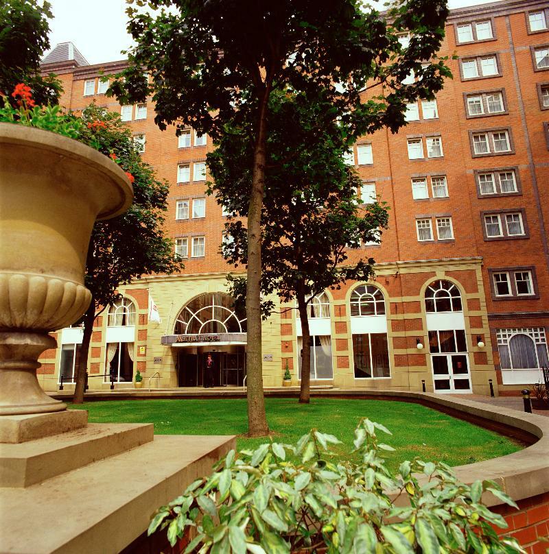 Leeds Marriott Hotel Exterior photo