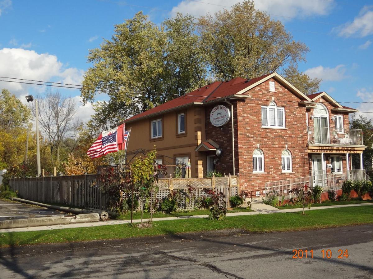 Two Rivers Bed And Breakfast Niagara Falls Exterior photo