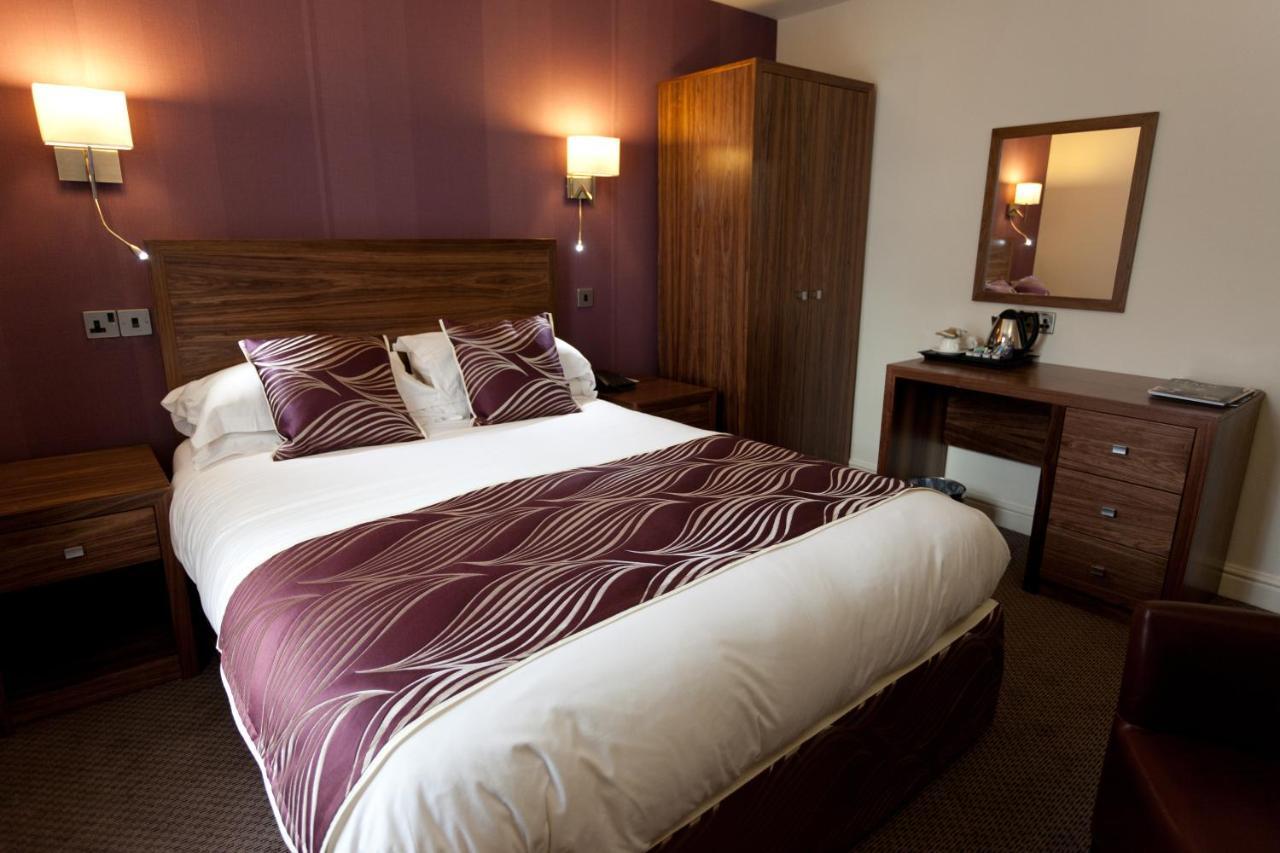 Best Western Plus Sheffield Mosborough Hall Hotel Room photo