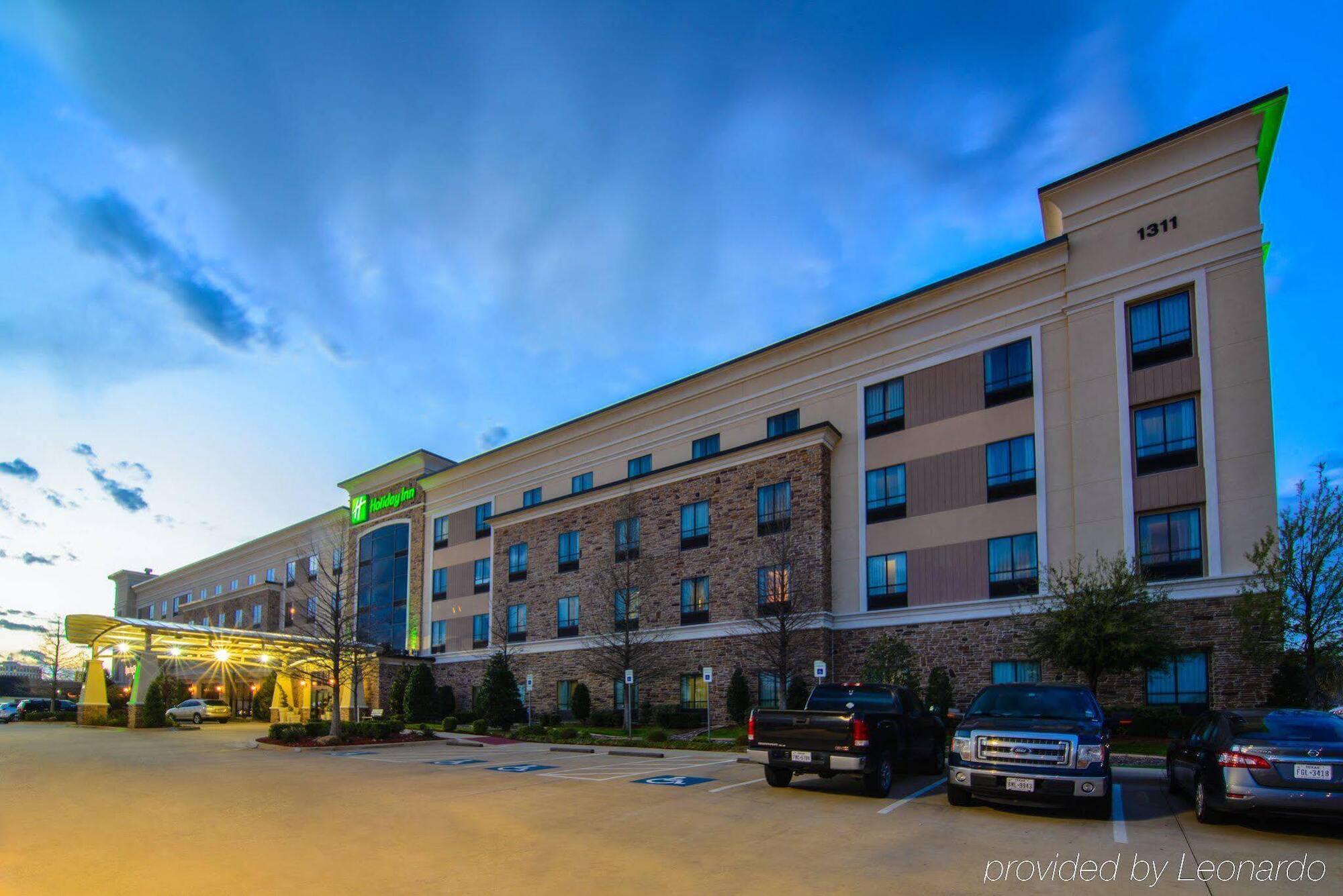 Holiday Inn Arlington Northeast, An Ihg Hotel Exterior photo