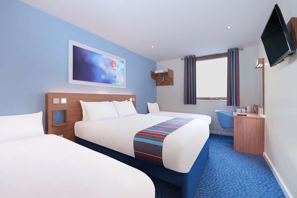 Celtic International Hotel Cardiff Airport Barry Room photo